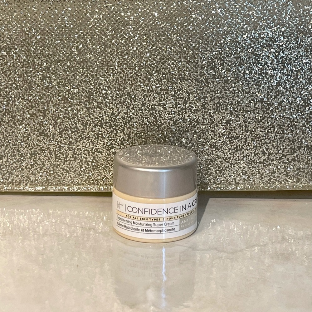 5 for $25 item🌺 Mini It Cosmetics Confidence in a Cream Moisturizer